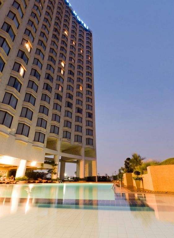 Montien Riverside Hotel