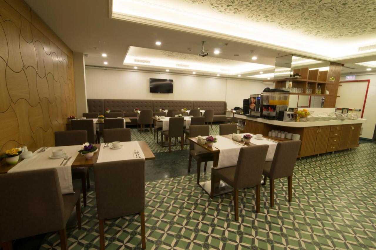 Cumbali Plaza