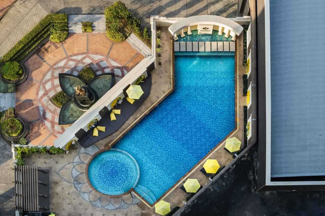 Montien Riverside Hotel