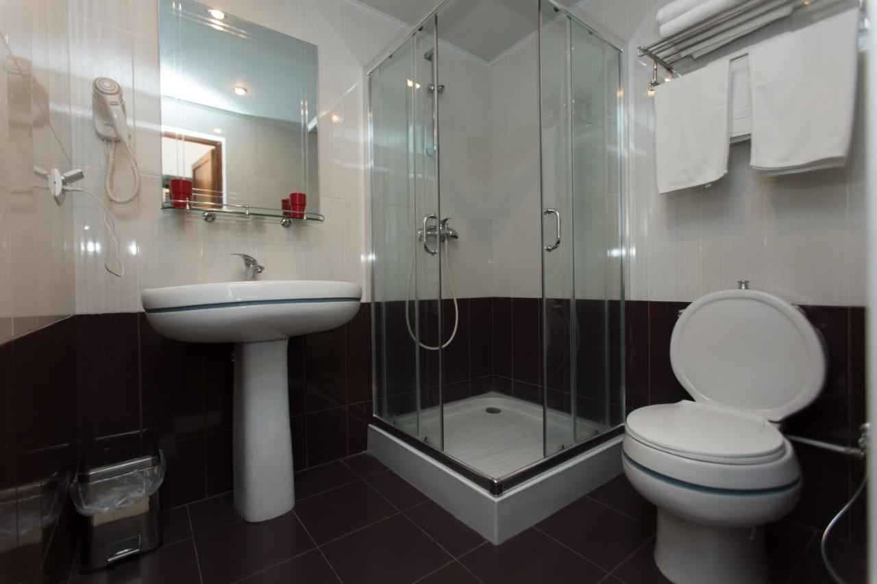 shirak Hotel