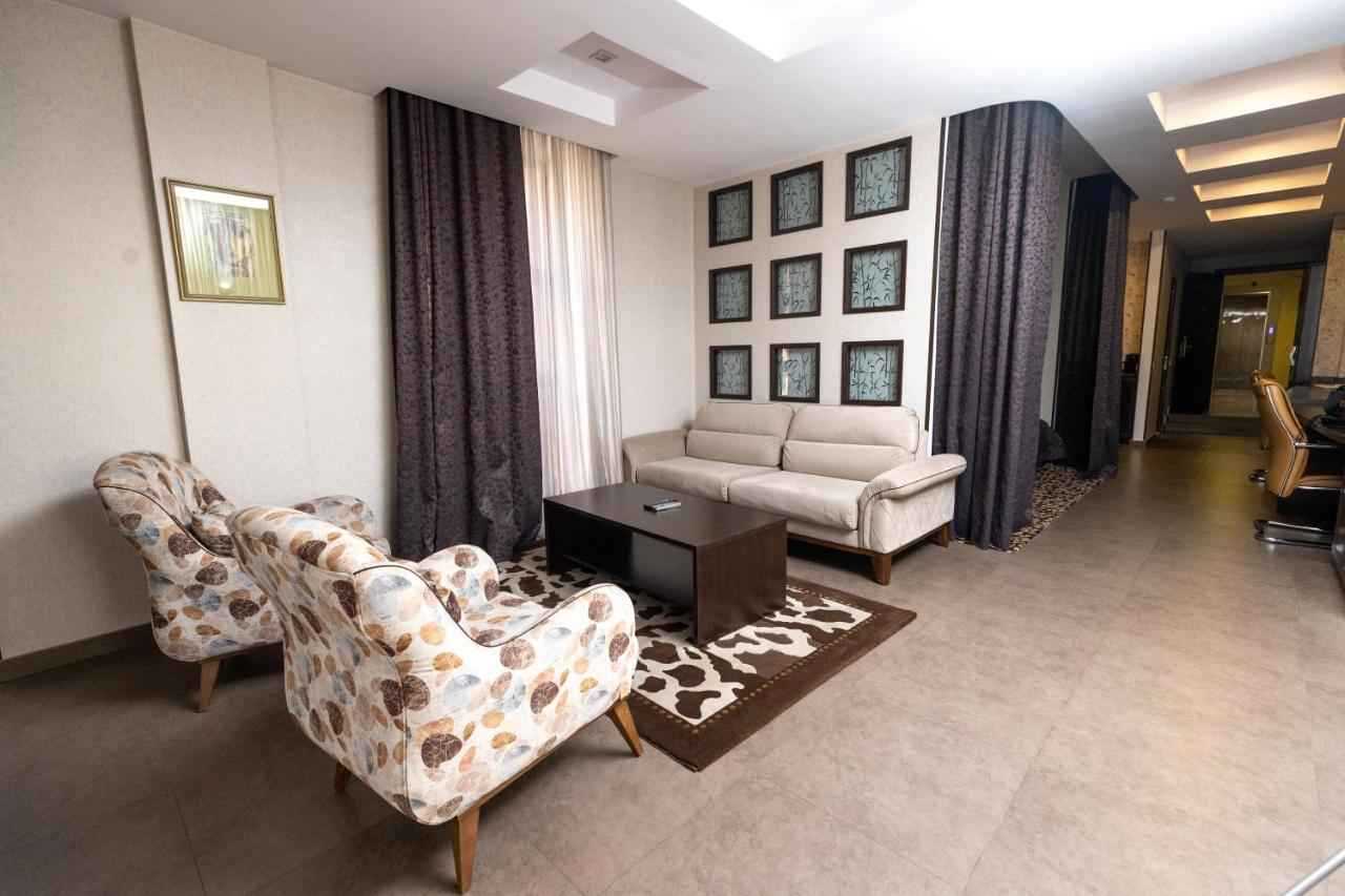 shirak Hotel