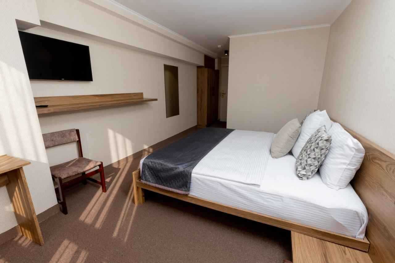shirak Hotel