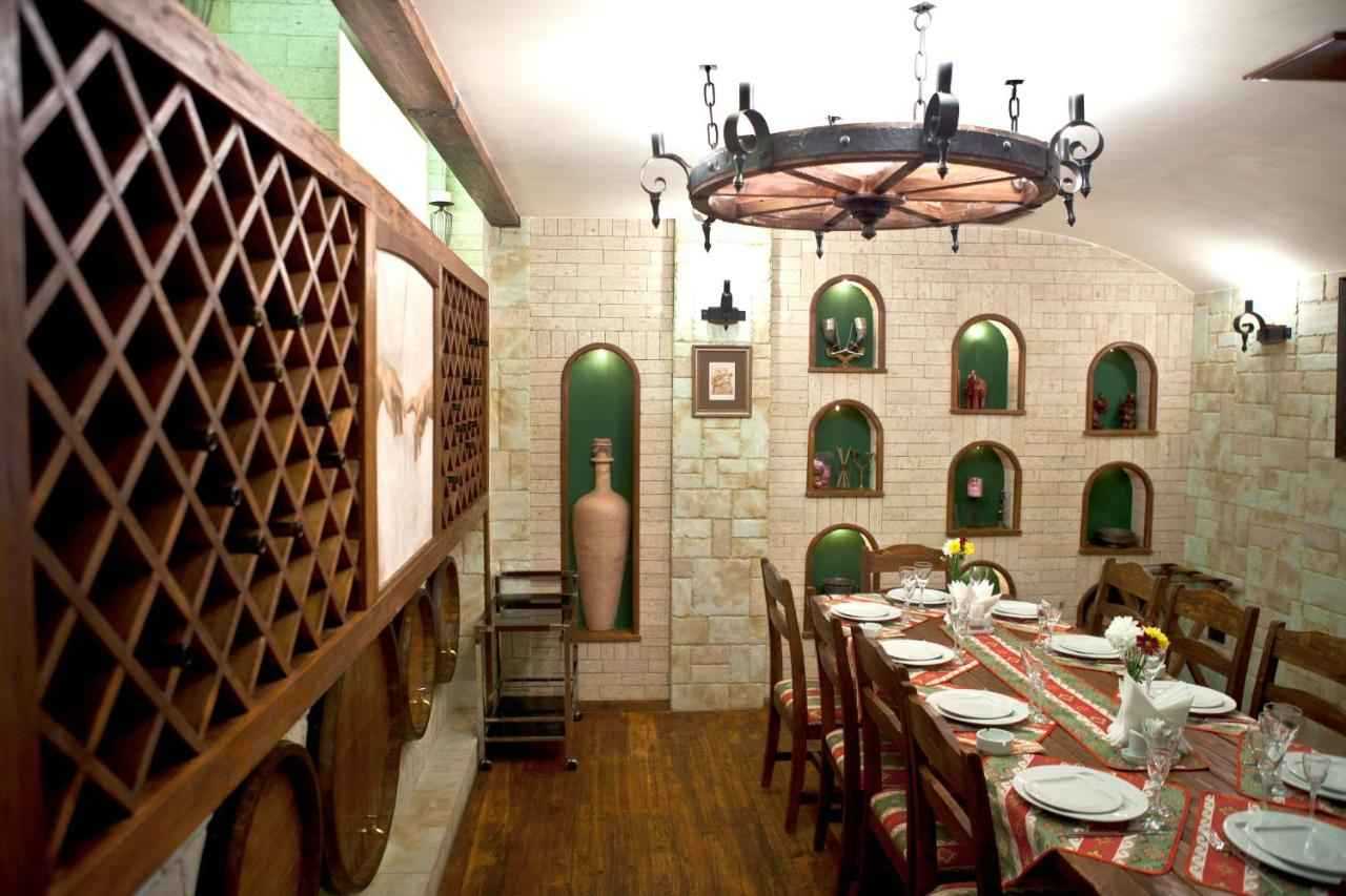 shirak Hotel