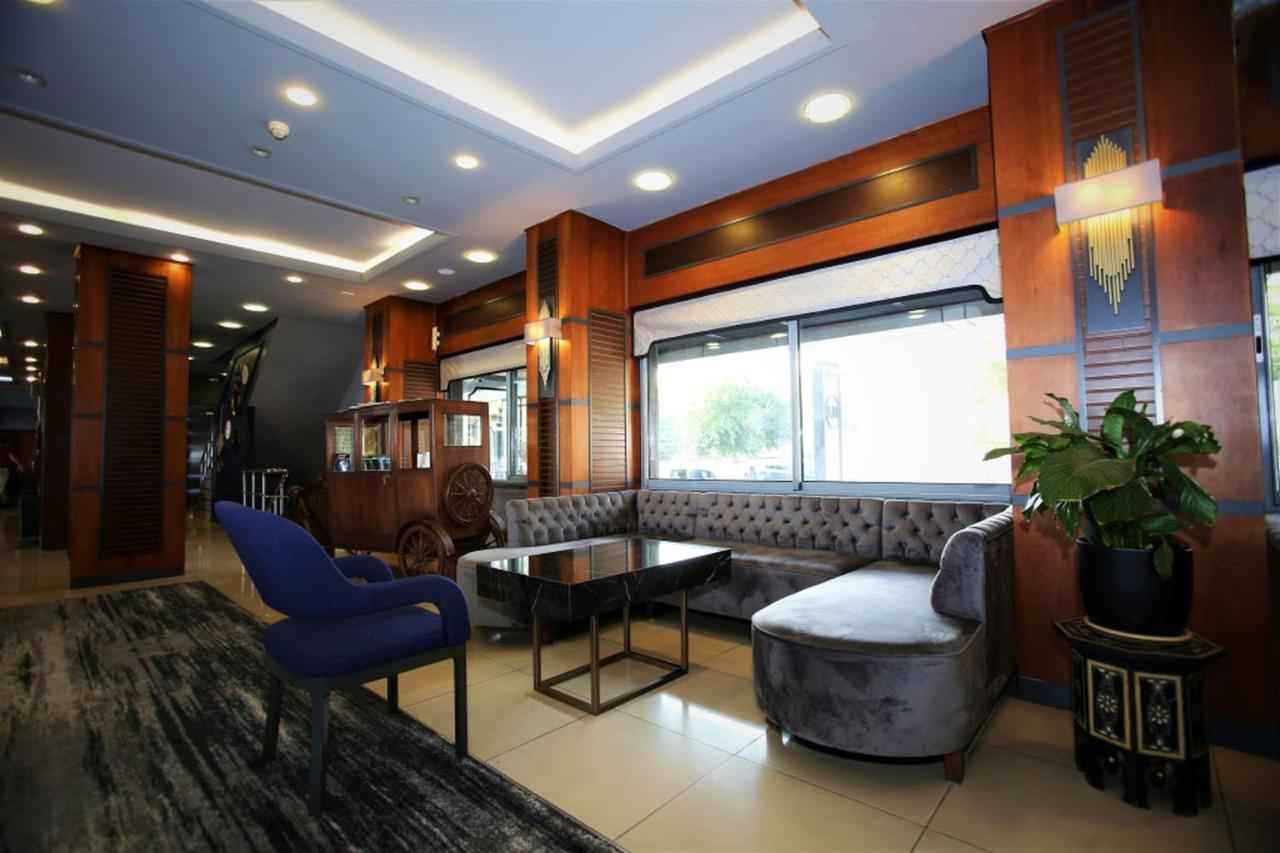 Lara Palace Hotel