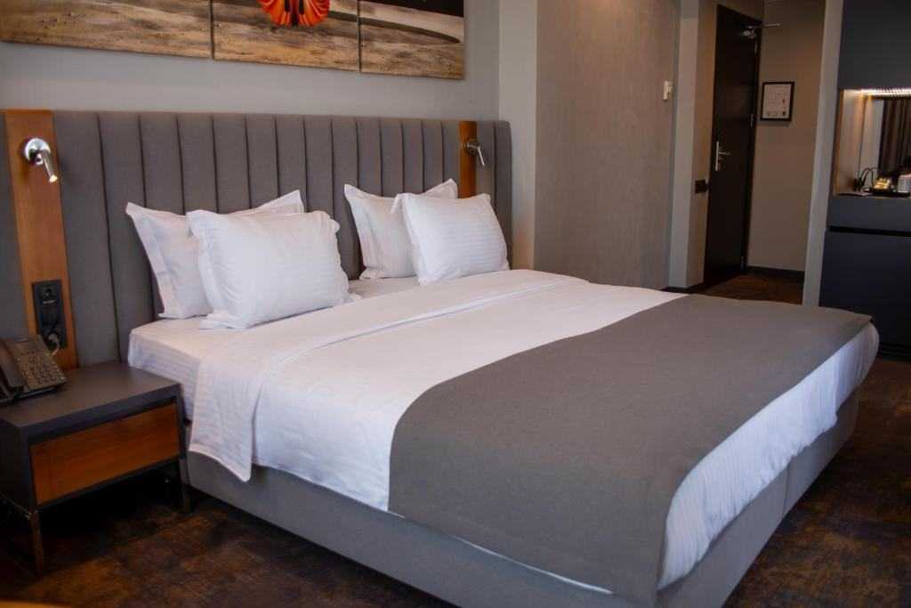 Onyx Hotel