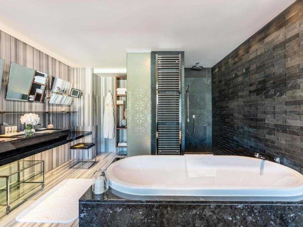 Swiss Hotel